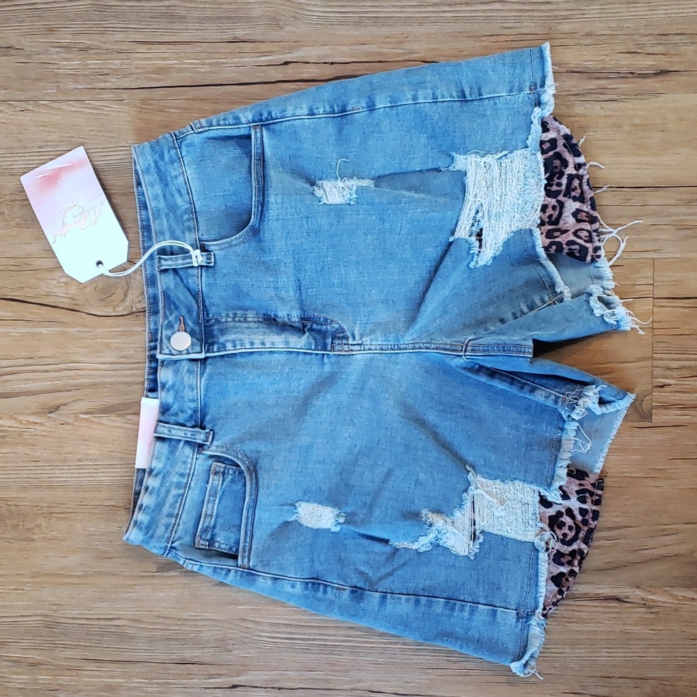 Altar'd State Jean Short